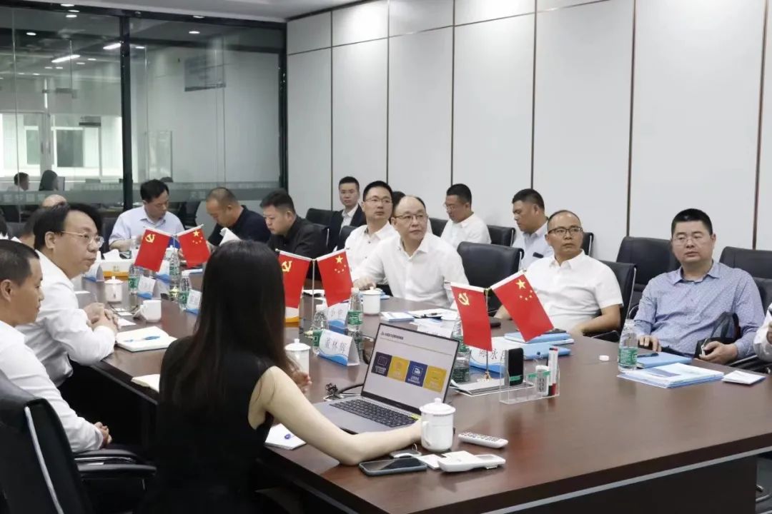 台州市路桥区牟傲野区长率队到15vip太阳集团科技考察指导